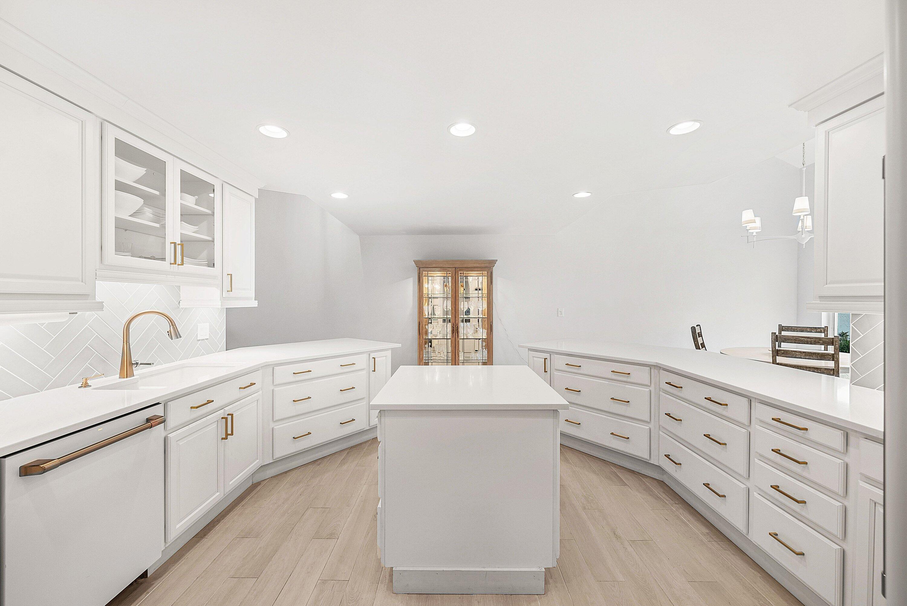 23373 Water Circle Boca Raton, FL 33486 - Photo 63 of 66 Chef's Kitchen