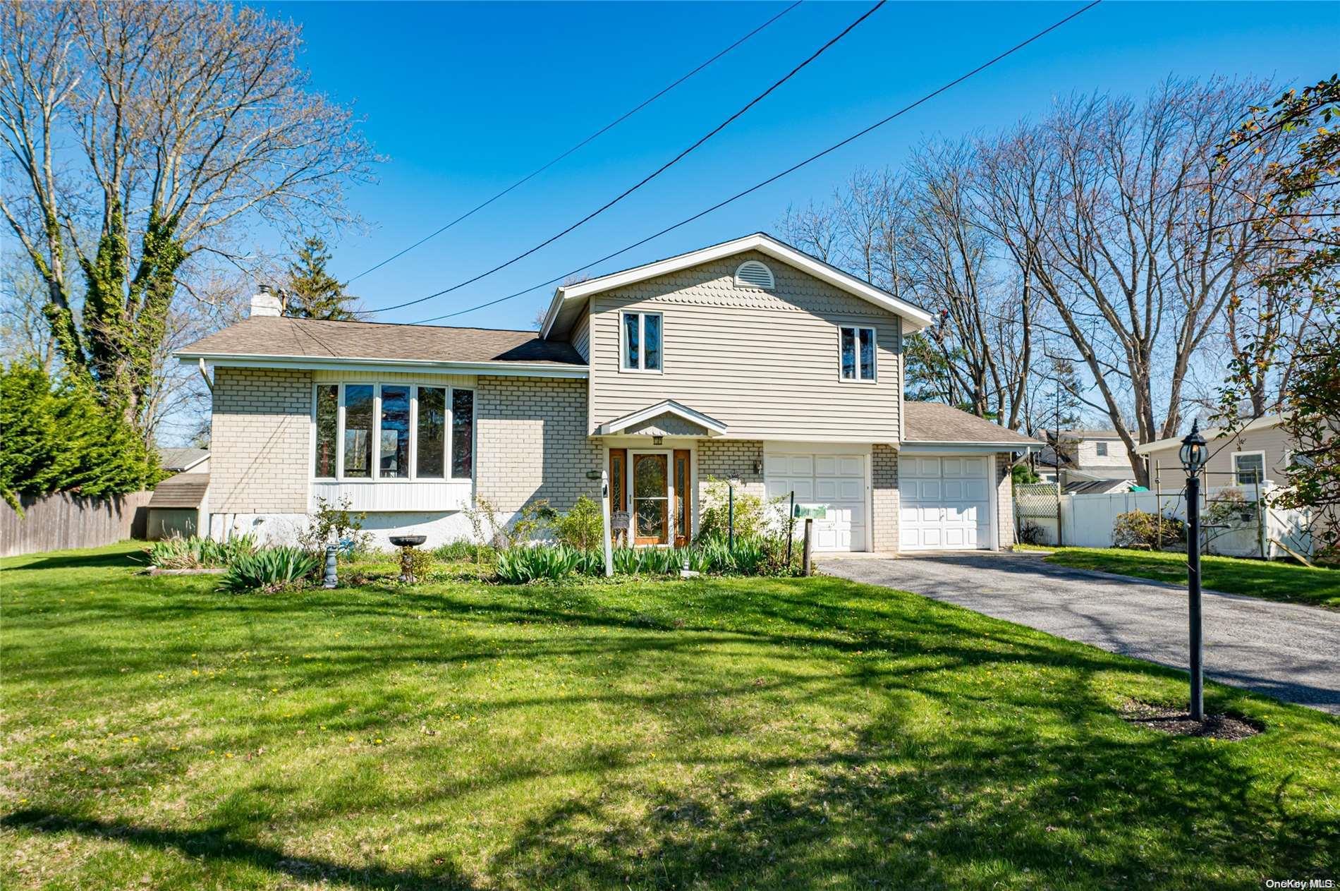 51 Edgewood Road West Islip, NY 11795 - Photo 1 of 1 Gallery Image 1