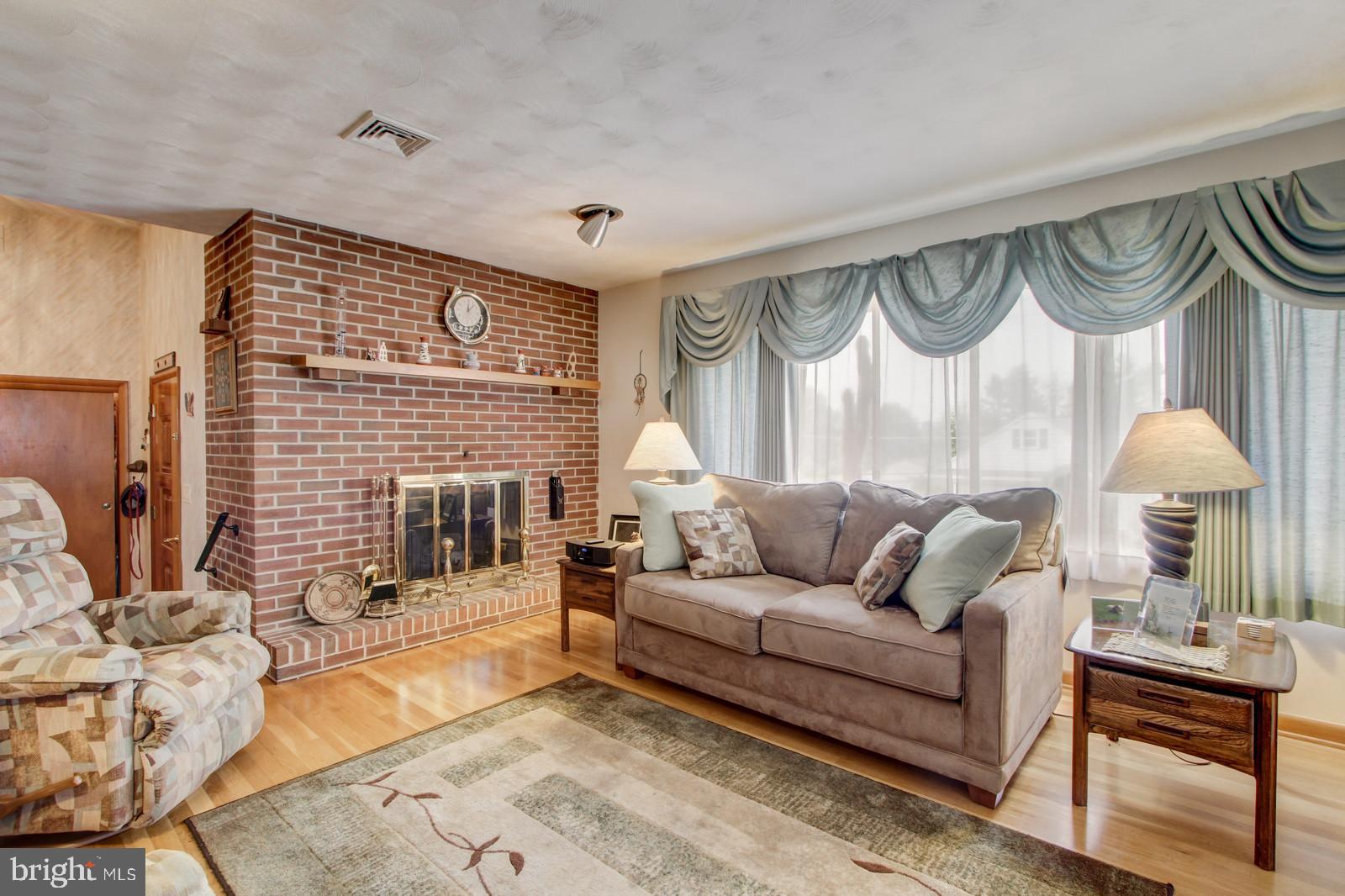2 Independence Avenue Spring Grove, PA 17362 - Photo 4 of 27