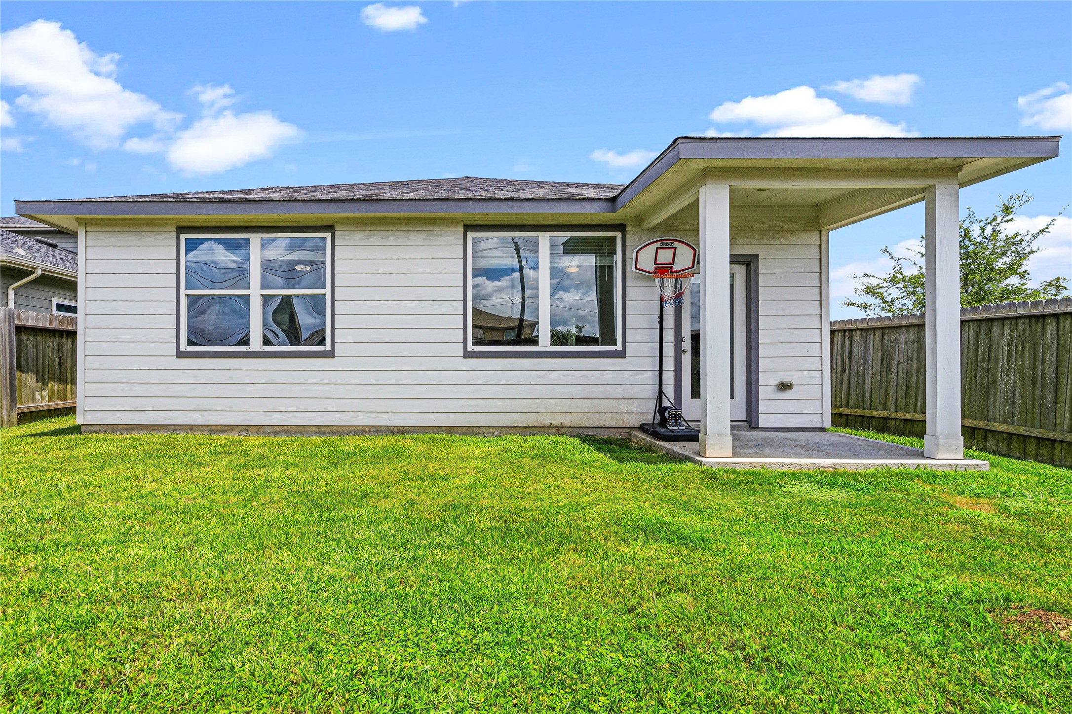 12566 Fleet River Road Houston, TX 77047 - Photo 27 of 30 Green spaces