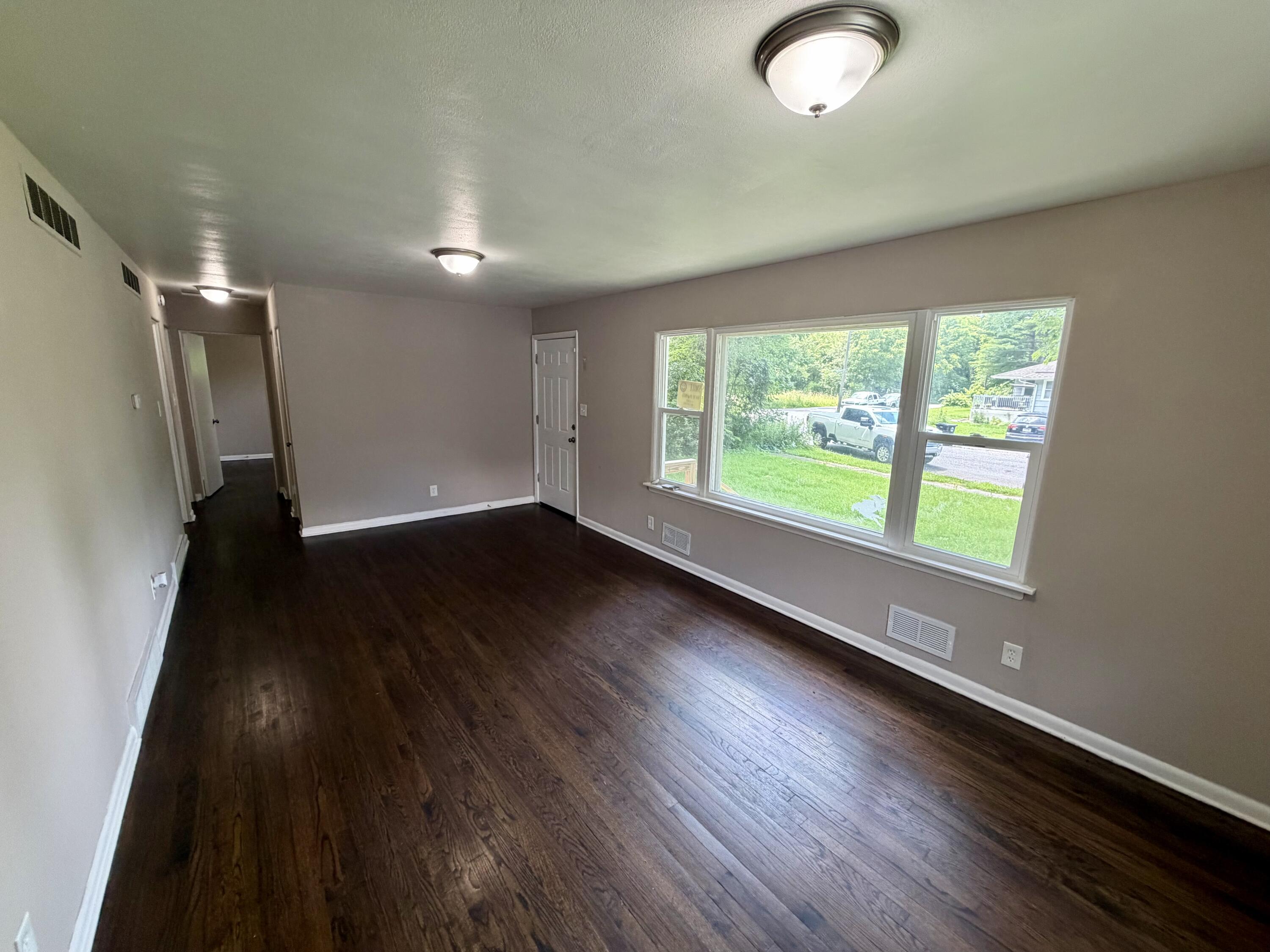 4841 Kentucky Street Gary, IN 46409 - Photo 8 of 18 3000x2250