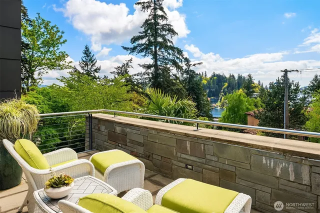 $9,860,000 | 9632 Lake Washington Boulevard Northeast, Bellevue, WA 98004