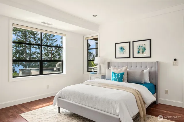 $9,860,000 | 9632 Lake Washington Boulevard Northeast, Bellevue, WA 98004