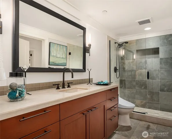 $9,860,000 | 9632 Lake Washington Boulevard Northeast, Bellevue, WA 98004