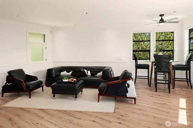 $9,860,000 | 9632 Lake Washington Boulevard Northeast, Bellevue, WA 98004