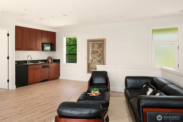 $9,860,000 | 9632 Lake Washington Boulevard Northeast, Bellevue, WA 98004