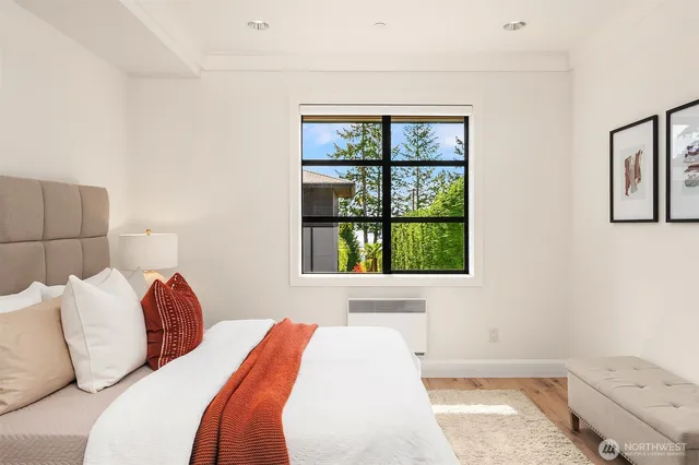 $9,860,000 | 9632 Lake Washington Boulevard Northeast, Bellevue, WA 98004