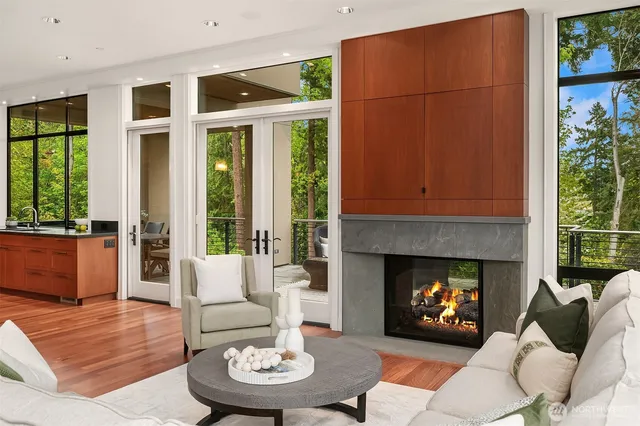 $9,860,000 | 9632 Lake Washington Boulevard Northeast, Bellevue, WA 98004