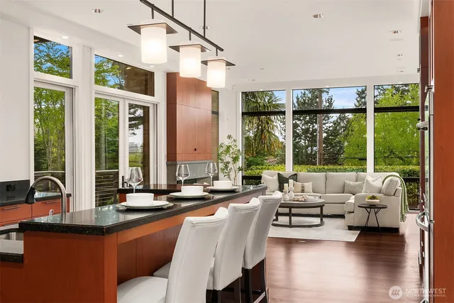 $9,860,000 | 9632 Lake Washington Boulevard Northeast, Bellevue, WA 98004