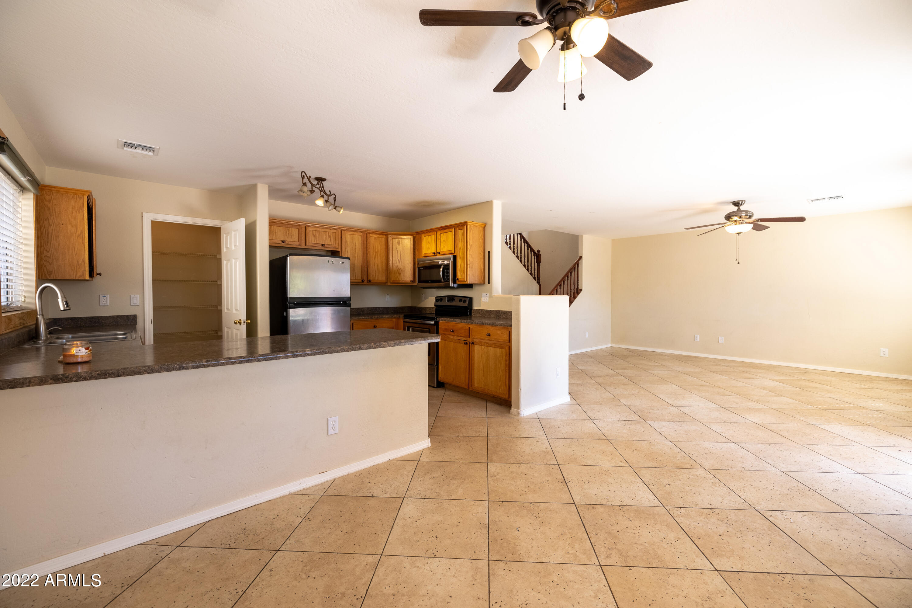 3233 West Pecan Road Phoenix, AZ 85041 - Photo 13 of 35 Kitchen