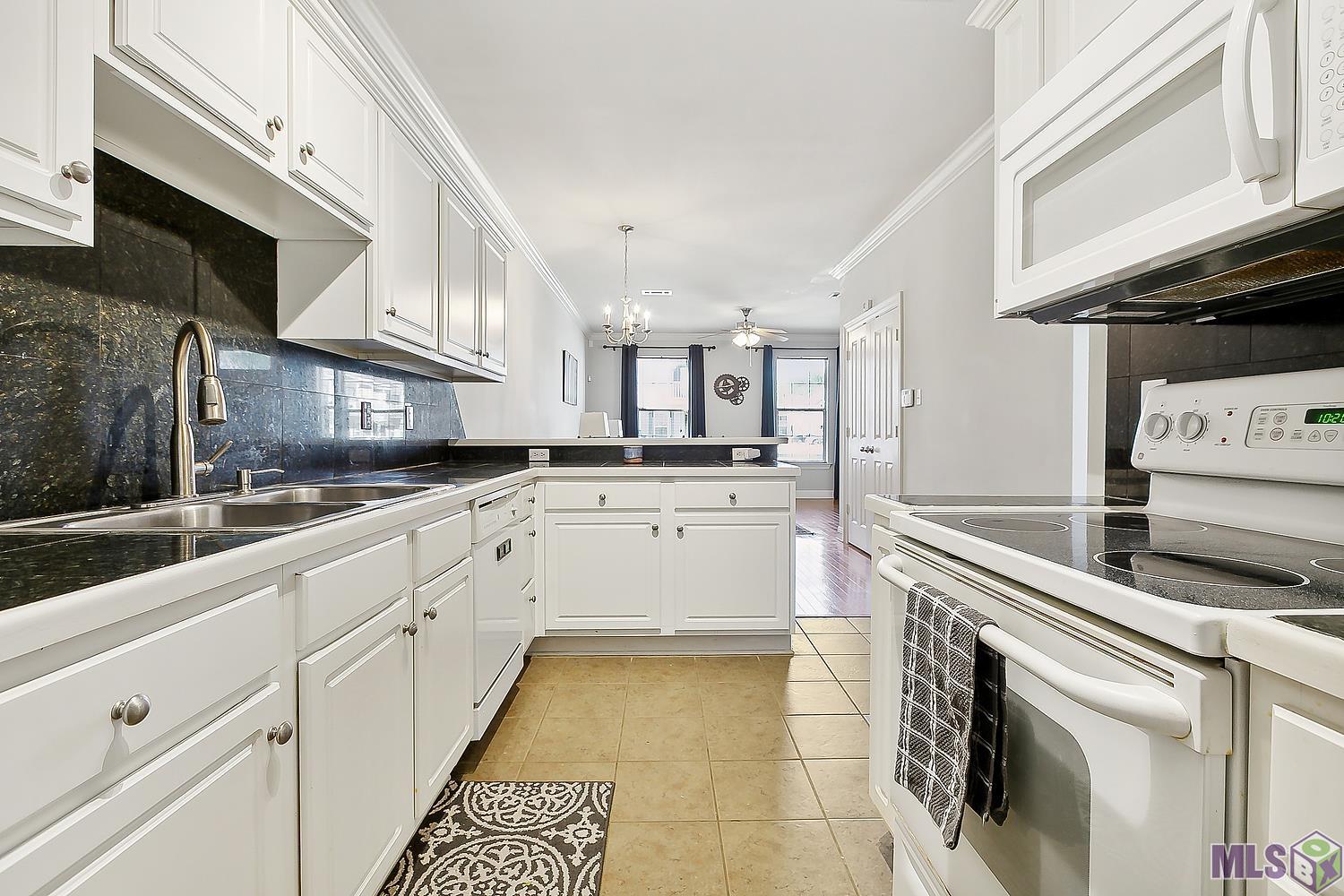 2146 Belle Pointe Alley Baton Rouge, LA 70820 - Photo 10 of 28 Gallery Image 10