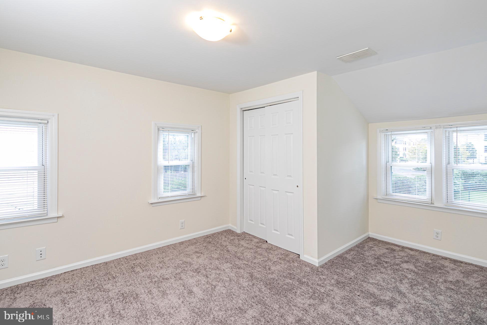 166 John Street Princeton, NJ 08540 - Photo 18 of 29 an empty room with windows