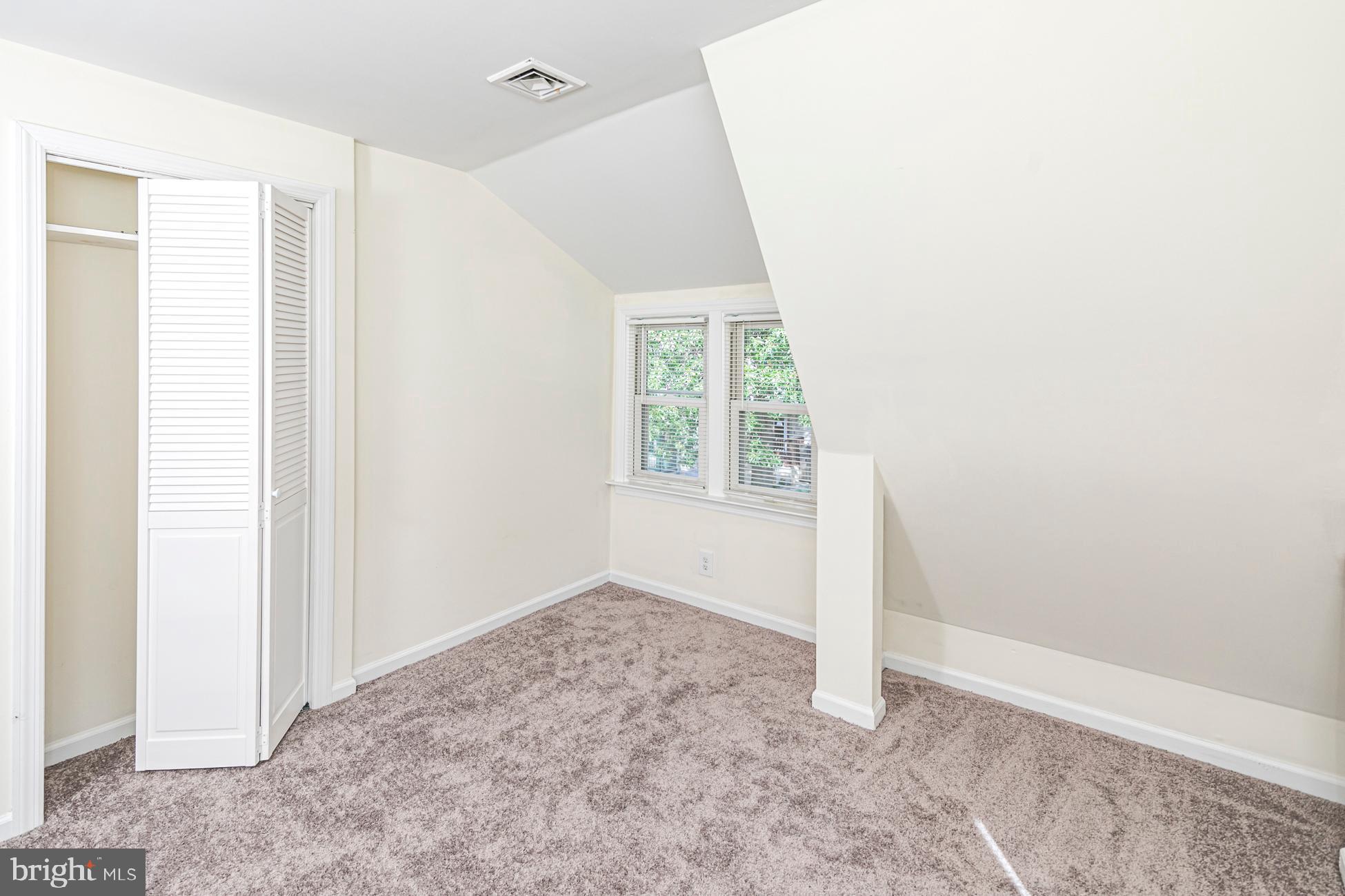 166 John Street Princeton, NJ 08540 - Photo 21 of 29 an empty room with windows