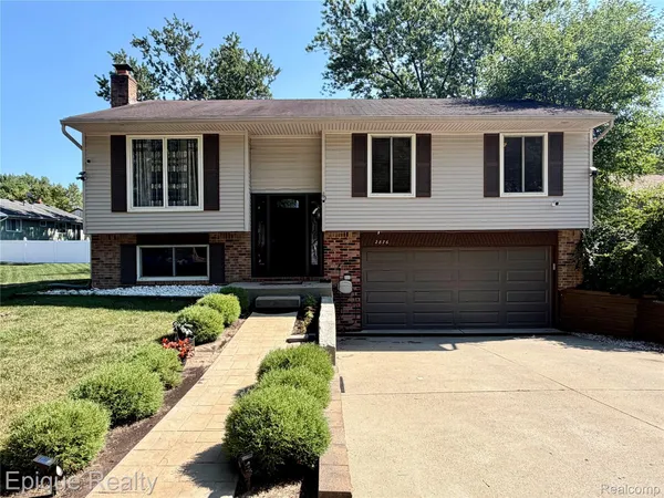 $2,300 | 2876 Winter Drive, Troy, MI 48083