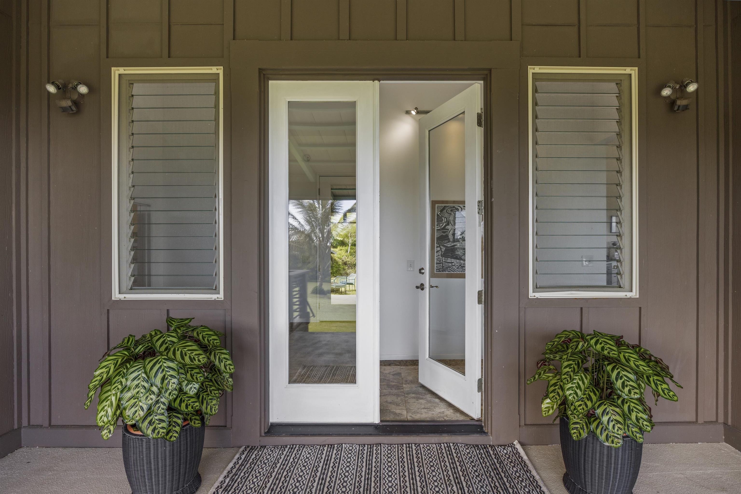 41 Leleaka Place, Unit A Haiku, HI 96708 - Photo 6 of 40 a view of a entryway of the house