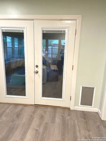 an empty room with window