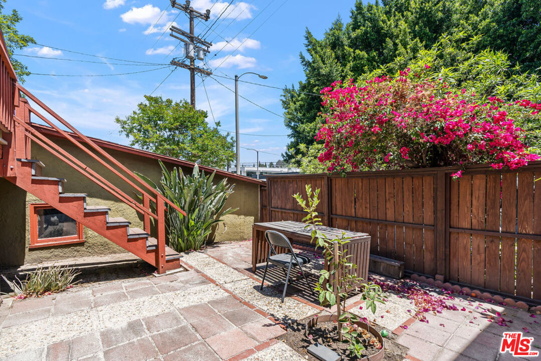 2403 Hyperion Avenue Los Angeles, CA 90027 - Photo 34 of 53 a view of a chairs and table in the patio
