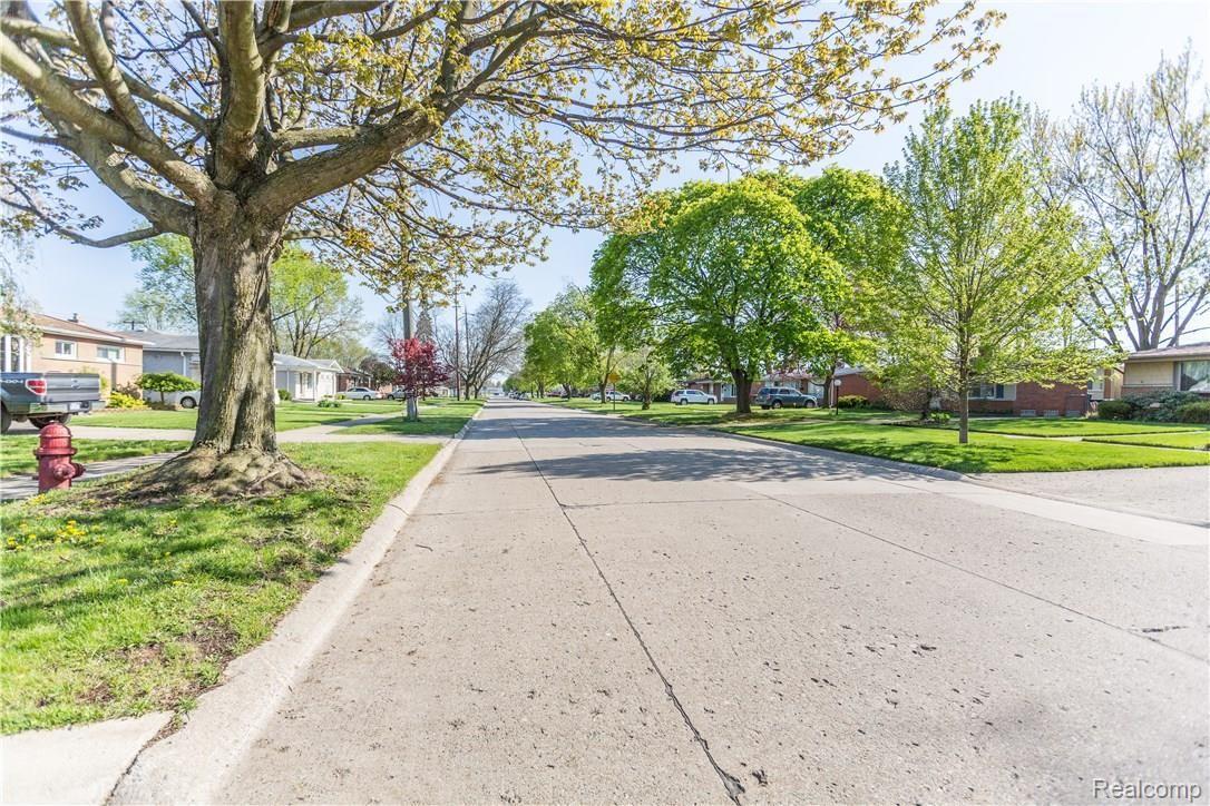 464 Henry Ruff Road Garden City, MI 48135 - Photo 25 of 26 South, Down the Street
