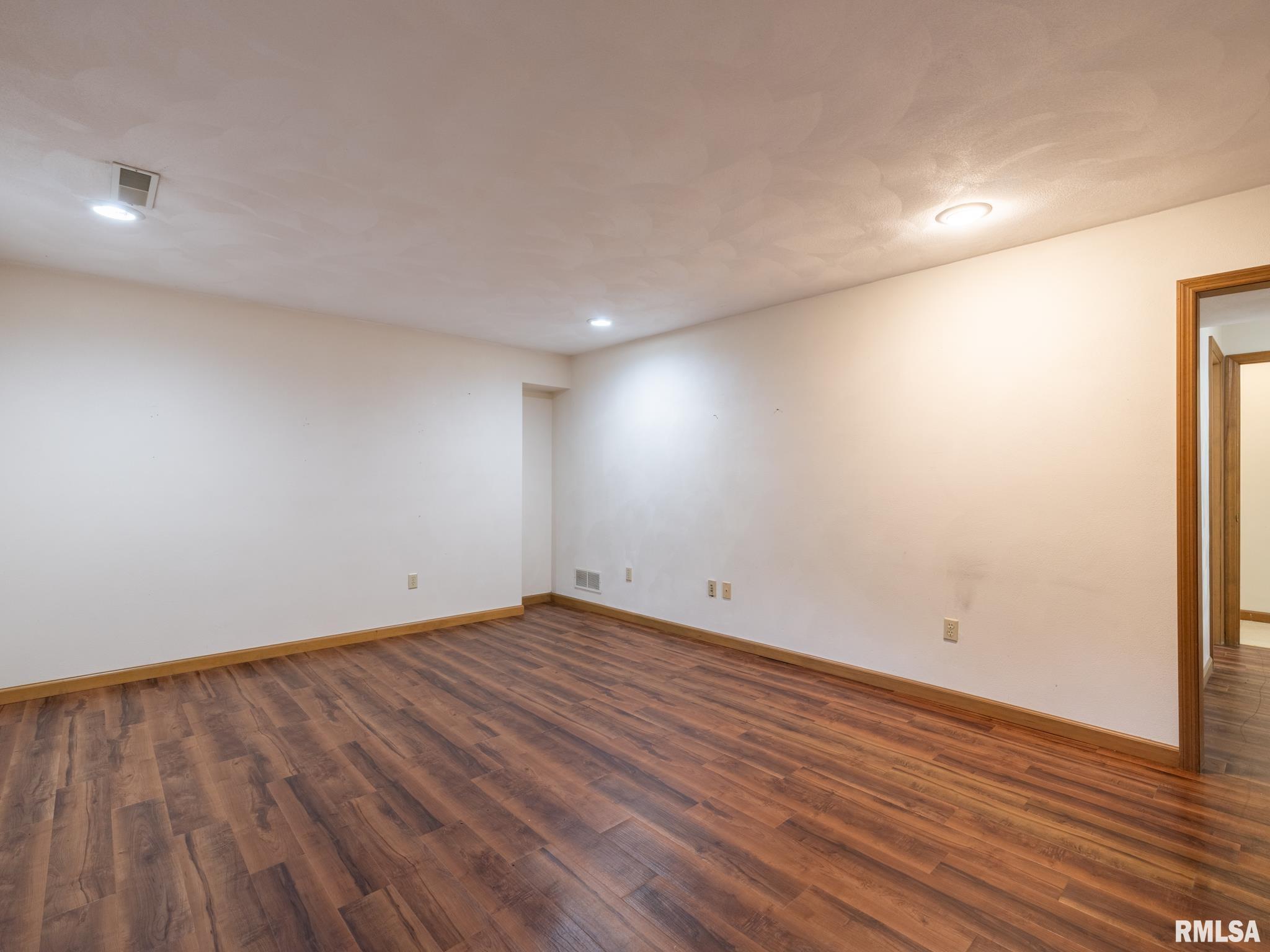 11417 North Route 91 Dunlap, IL 61525 - Photo 65 of 85