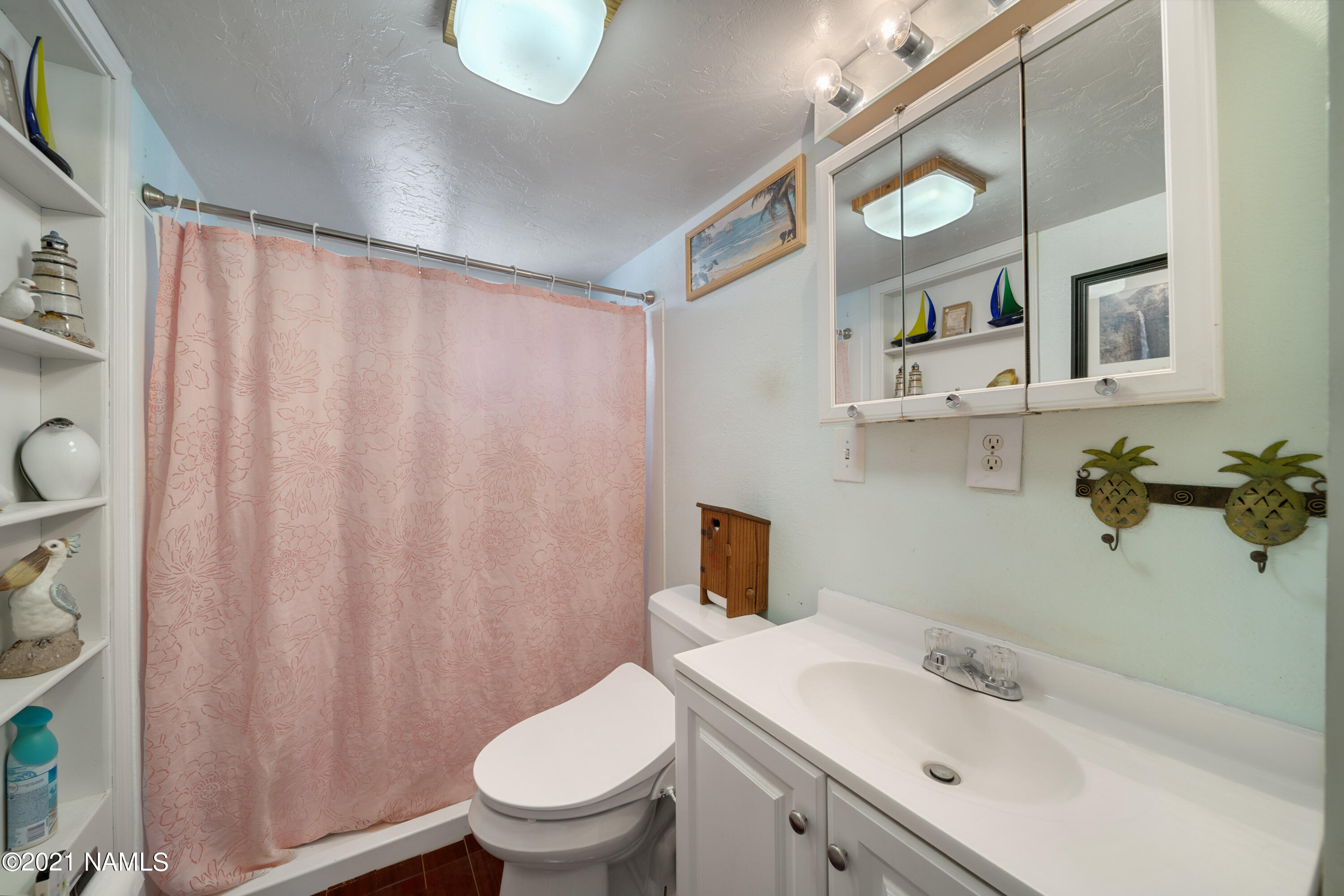 4200 North Spring Valley Road North Parks, AZ 86018 - Photo 5 of 24 Bathroom 1