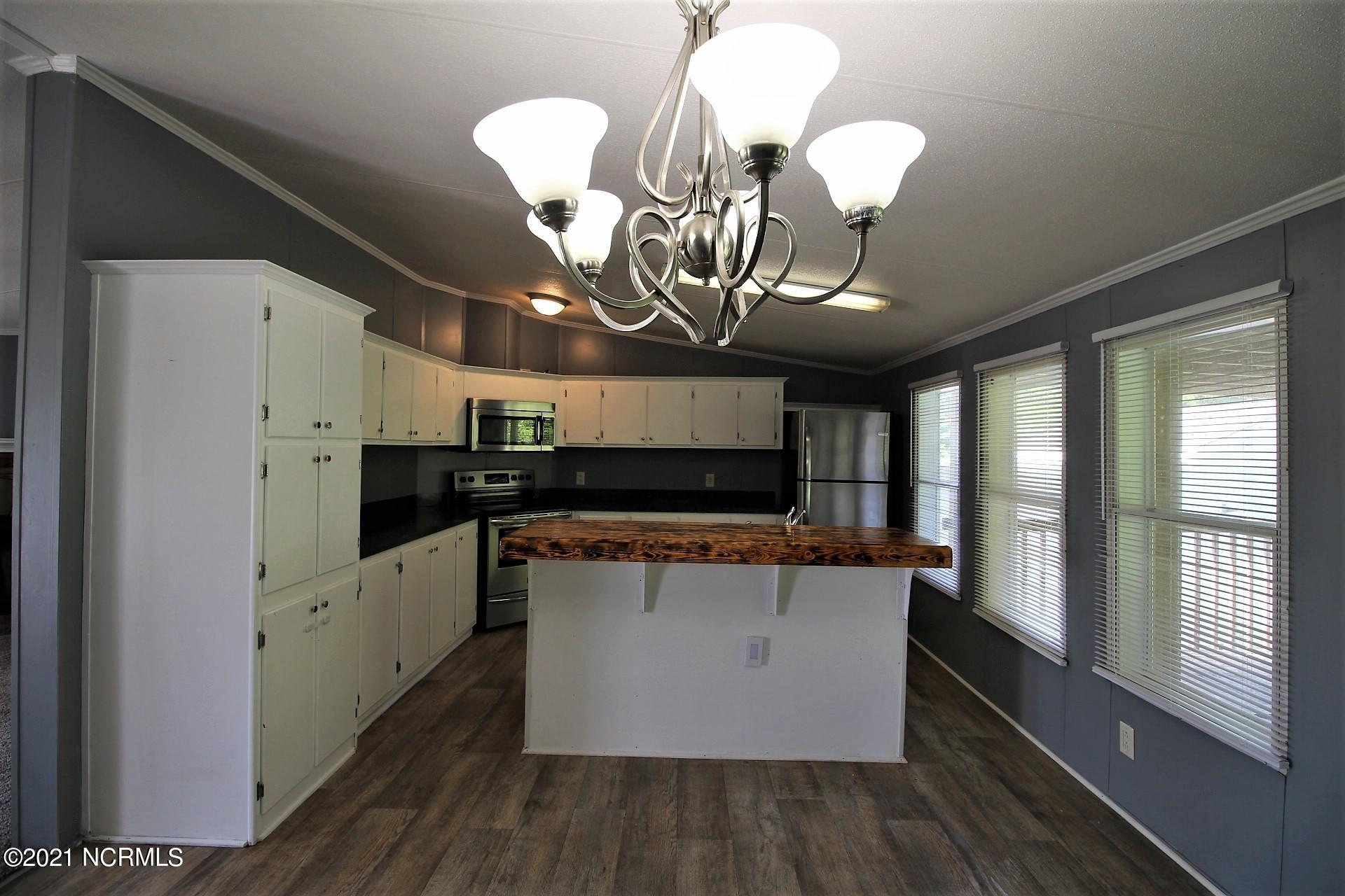 1085 Temples Point Road Havelock, NC 28532 - Photo 13 of 41 Chefs Kitchen