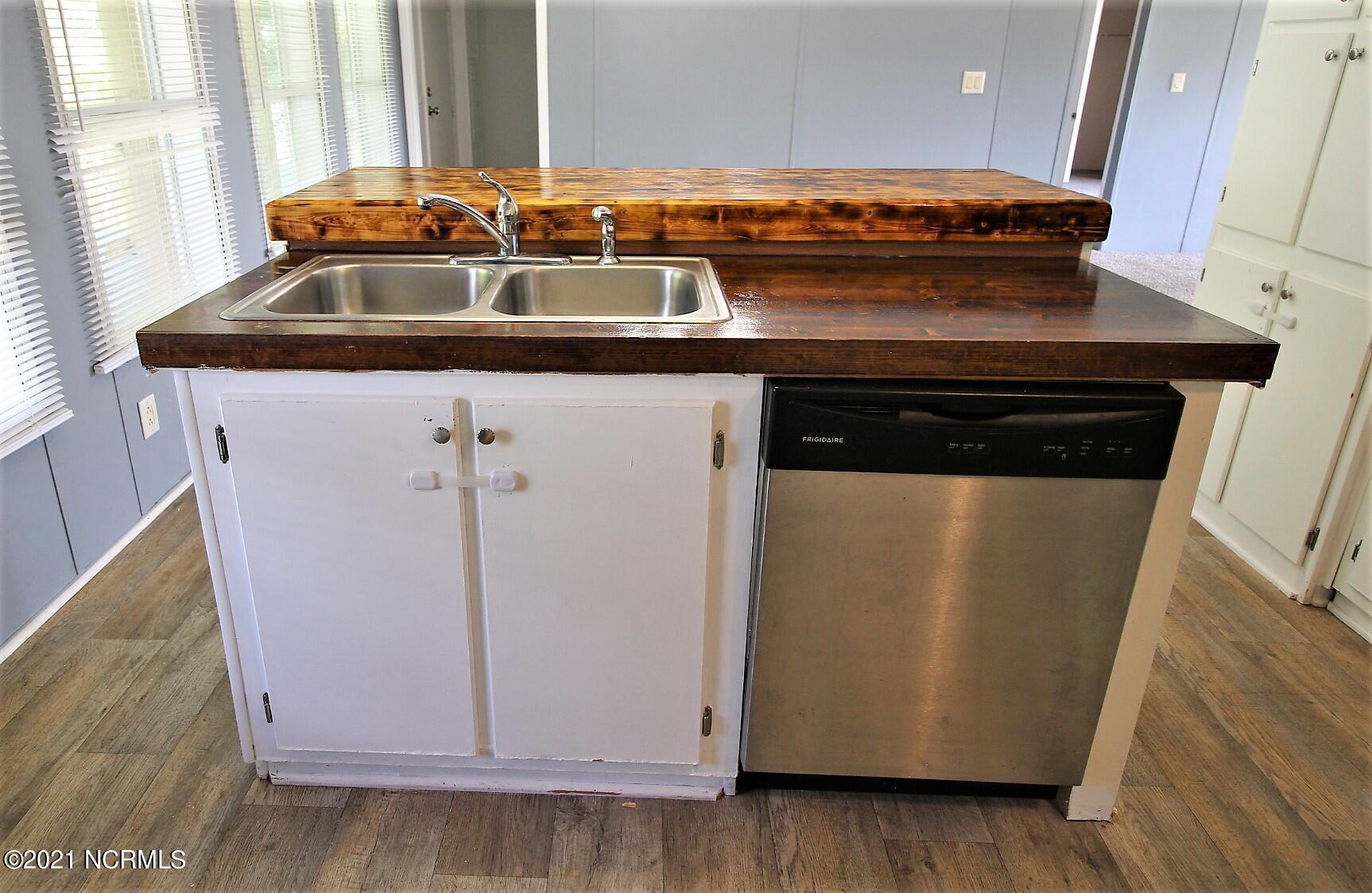 1085 Temples Point Road Havelock, NC 28532 - Photo 15 of 41 Dishwasher & double stainless sinks