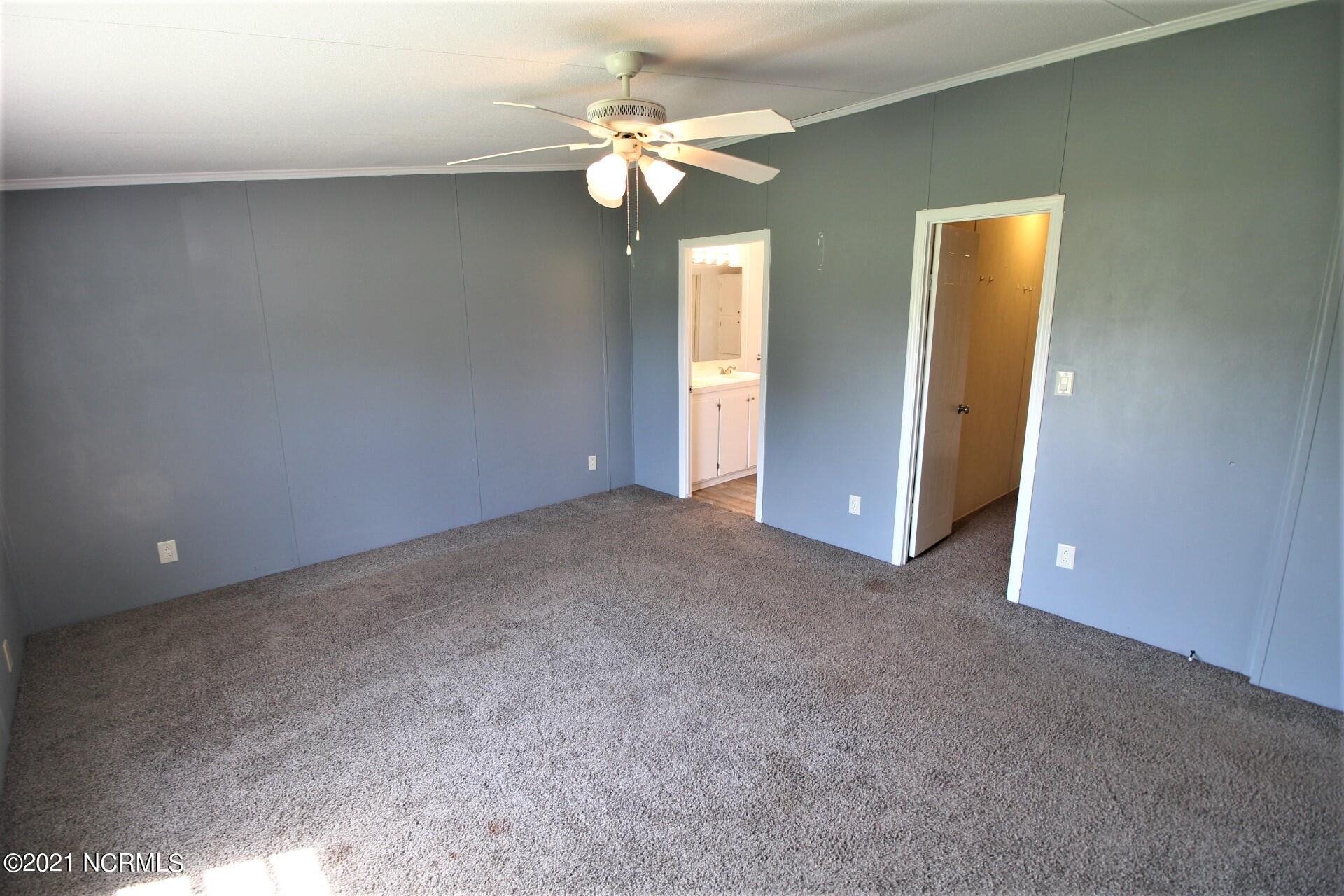 1085 Temples Point Road Havelock, NC 28532 - Photo 21 of 41 Ceiling fan