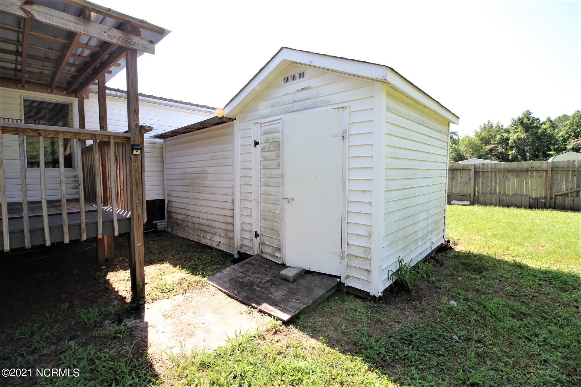 1085 Temples Point Road Havelock, NC 28532 - Photo 40 of 41 Storage shed