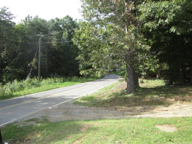 8404 Goodview Road Goodview, VA 24095 - Photo 3 of 28 Looking Right