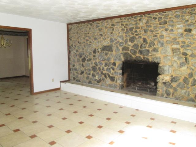 8404 Goodview Road Goodview, VA 24095 - Photo 9 of 28 Living Room