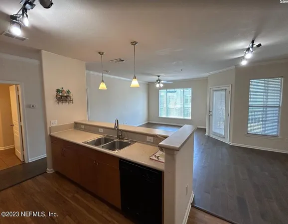 $1,175 | 8290 Gate Parkway West, Unit 212, Jacksonville, FL 32216