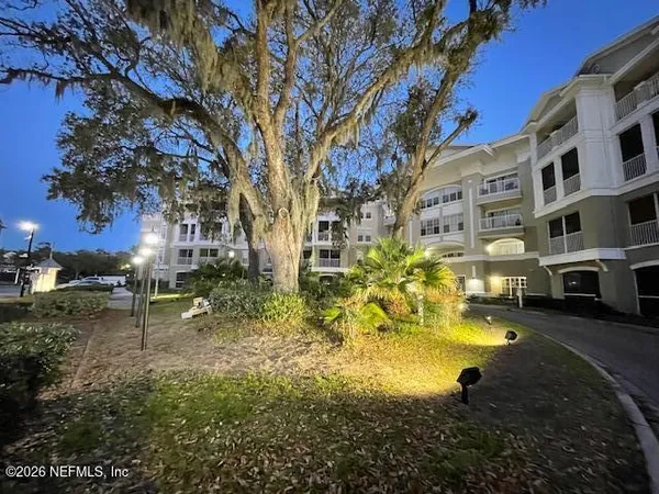 $1,175 | 8290 Gate Parkway West, Unit 212, Jacksonville, FL 32216
