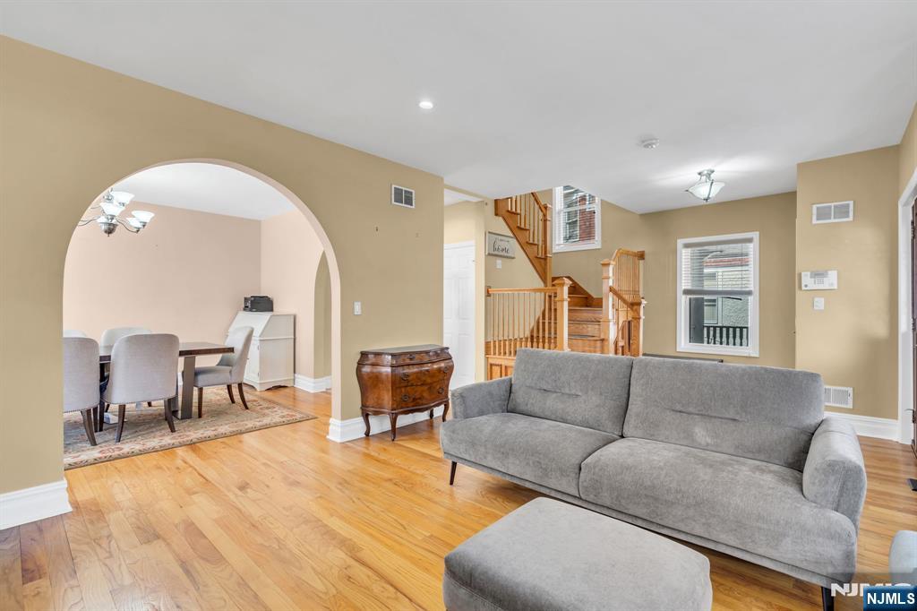 467 Summit Avenue Hackensack, NJ 07601 - Photo 9 of 50