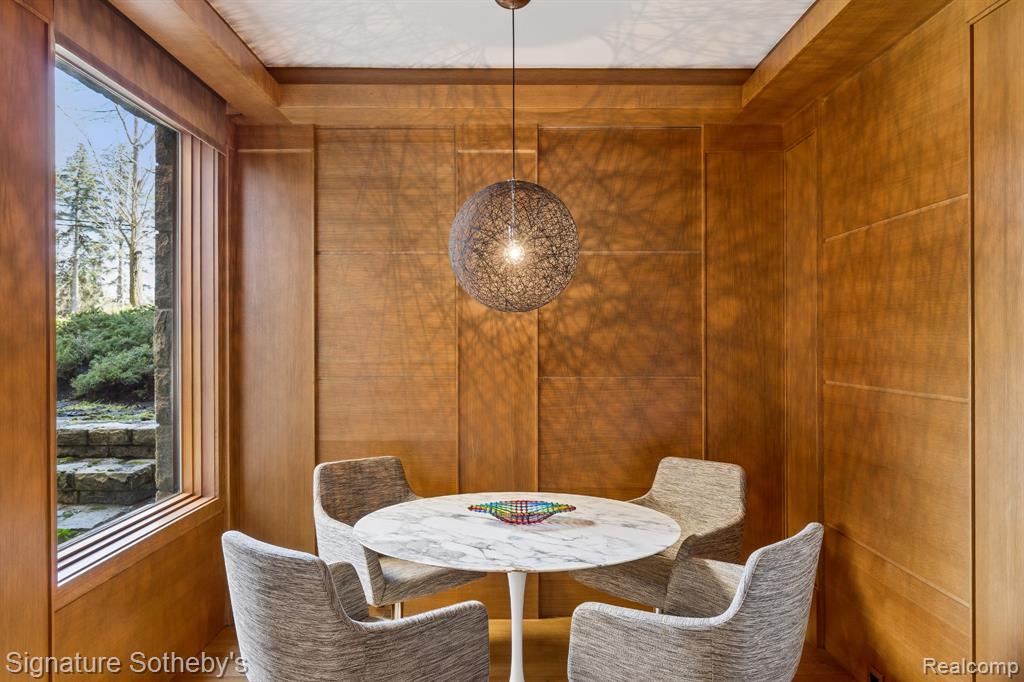 5051 Beach Road Troy, MI 48098 - Photo 27 of 52