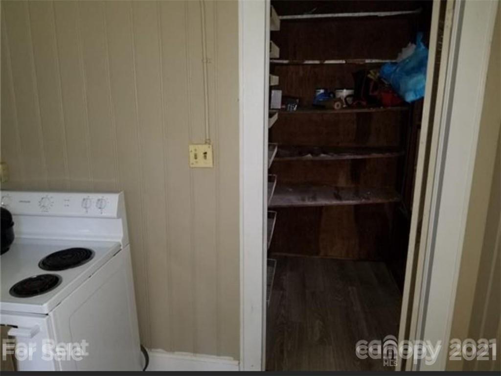 5226 Tuckaseegee Road Charlotte, NC 28208 - Photo 5 of 18 a view of walk in closet