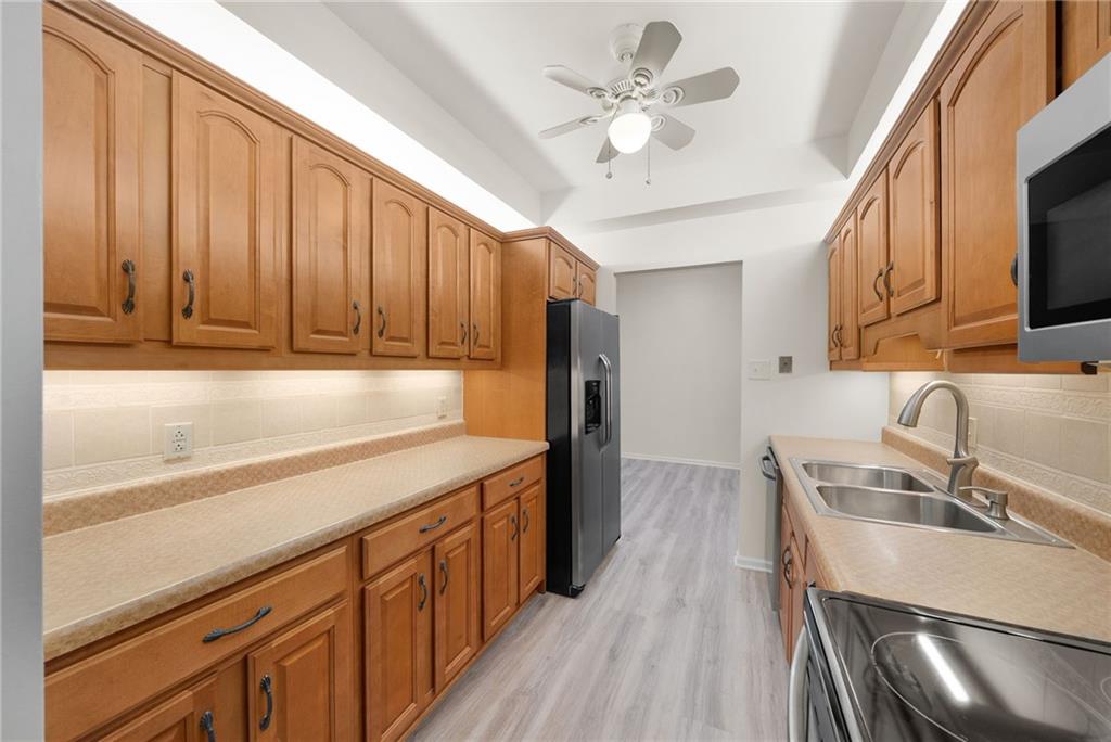 5600 Munhall Road, Unit 201 Pittsburgh, PA 15217 - Photo 10 of 49