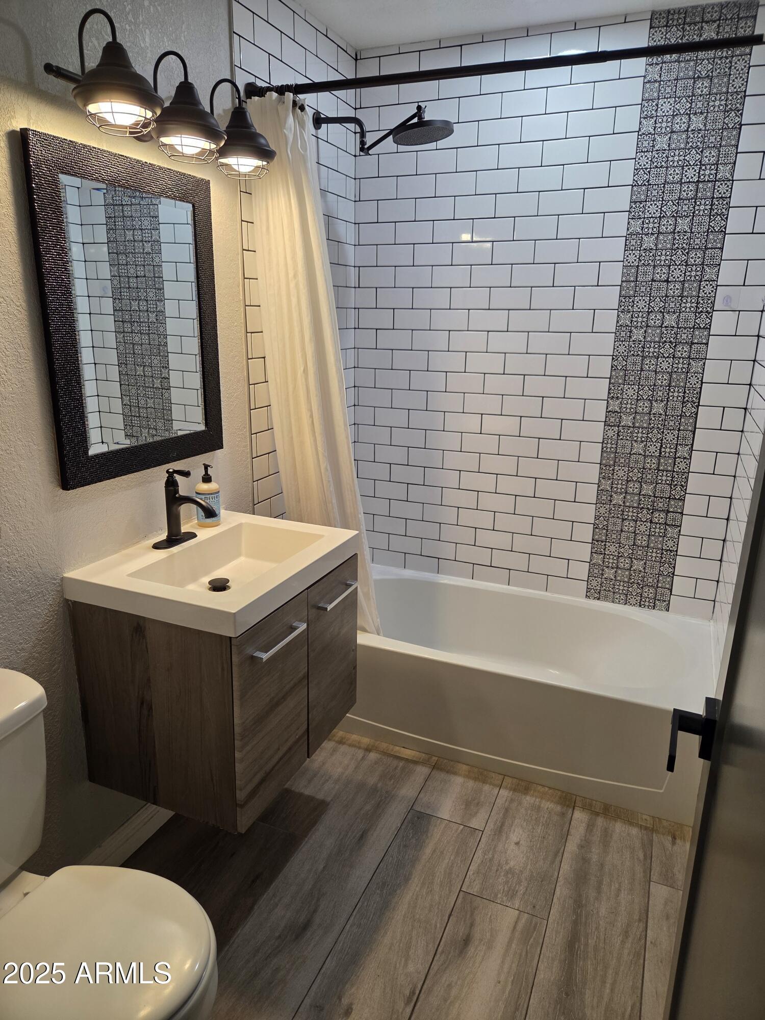 1838 East Monterey Way Phoenix, AZ 85016 - Photo 15 of 27 20250529_102727_resized