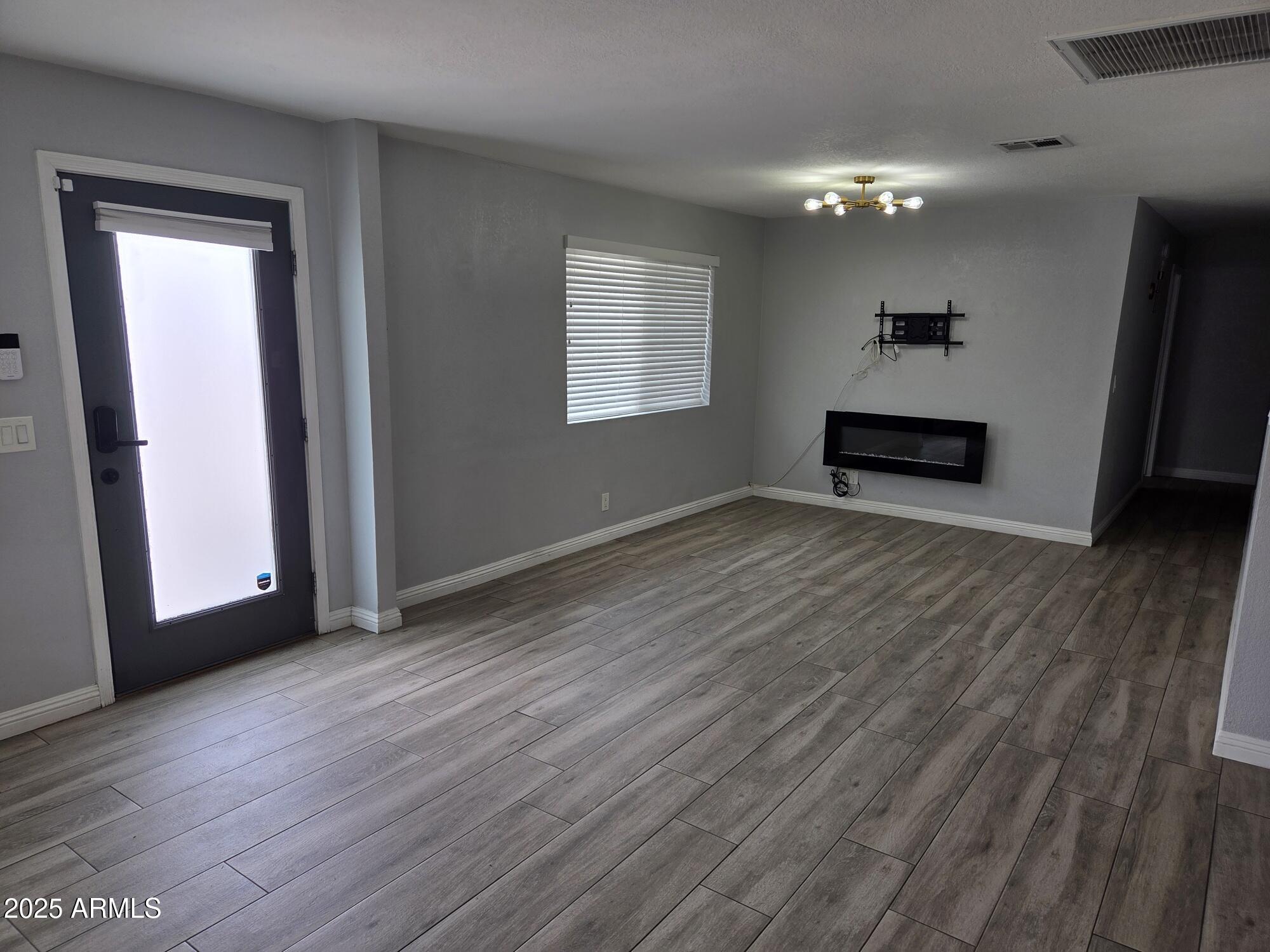 1838 East Monterey Way Phoenix, AZ 85016 - Photo 6 of 27 20250529_102418_resized