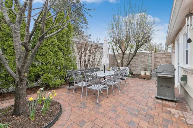 $999,000 | 87-15 258th Street | Floral Park