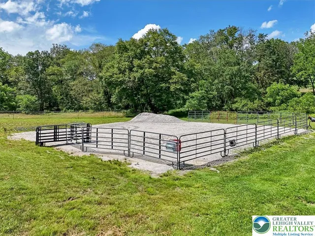 $479,000 | 173 Anchorage Road, Saylorsburg, PA 18353