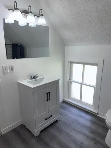 $259,900 | 431 North Crystal Avenue, Elgin, IL 60123