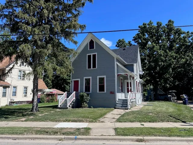$259,900 | 431 North Crystal Avenue, Elgin, IL 60123