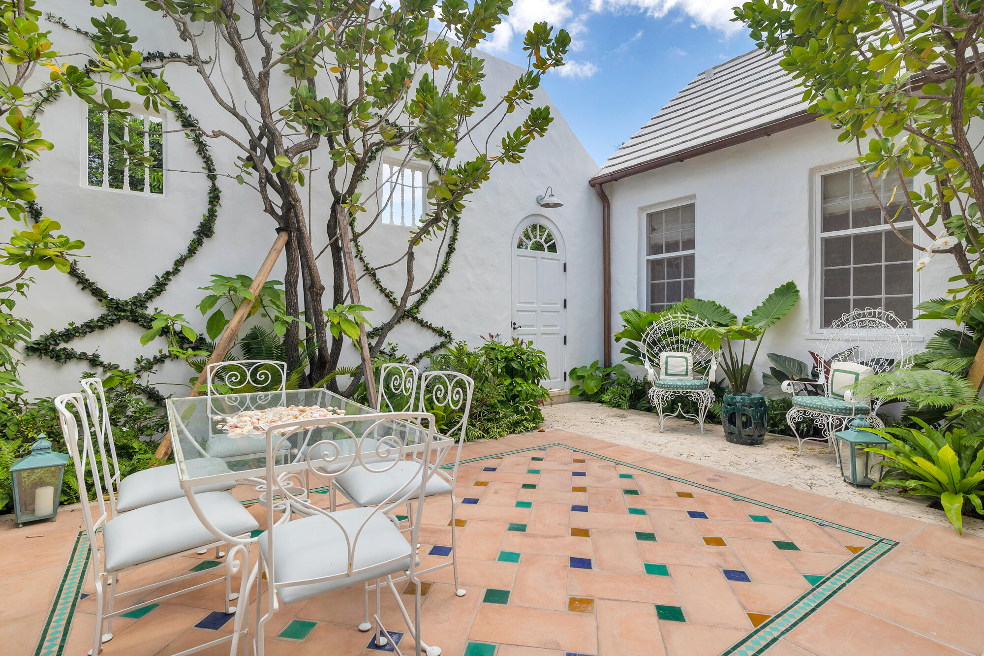 417 Peruvian Avenue, Unit 1 Palm Beach, FL 33480 - Photo 11 of 21 low-20