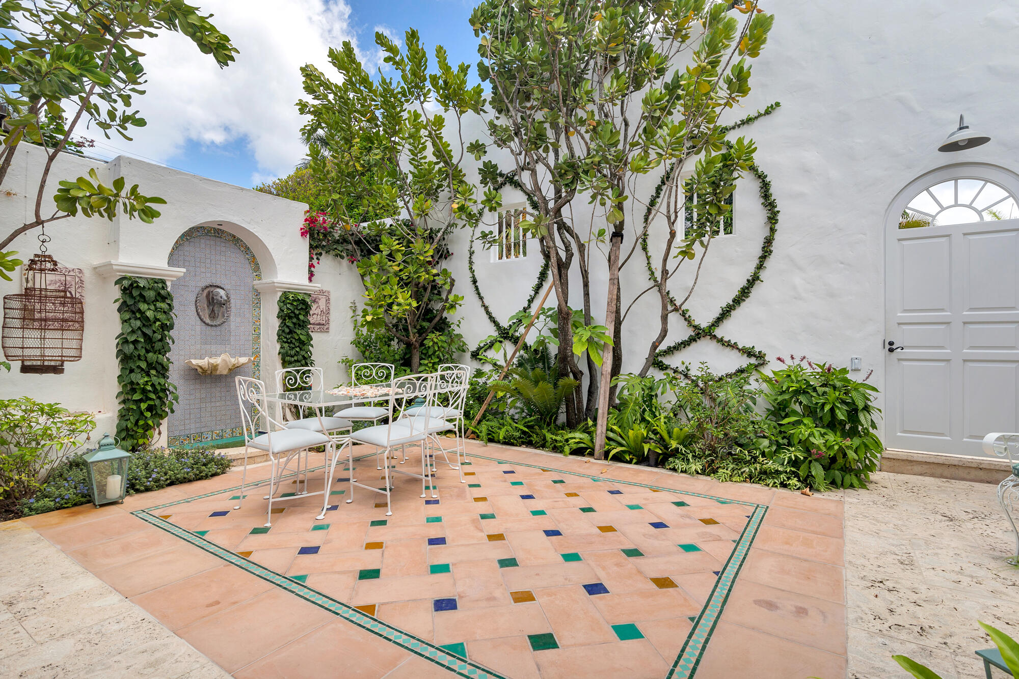 417 Peruvian Avenue, Unit 1 Palm Beach, FL 33480 - Photo 12 of 21 low-19