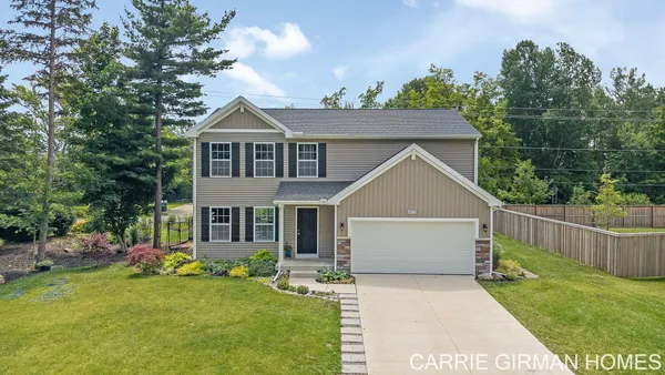 $399,900 | 13772 Deer Creek Drive, South Haven, MI 49090
