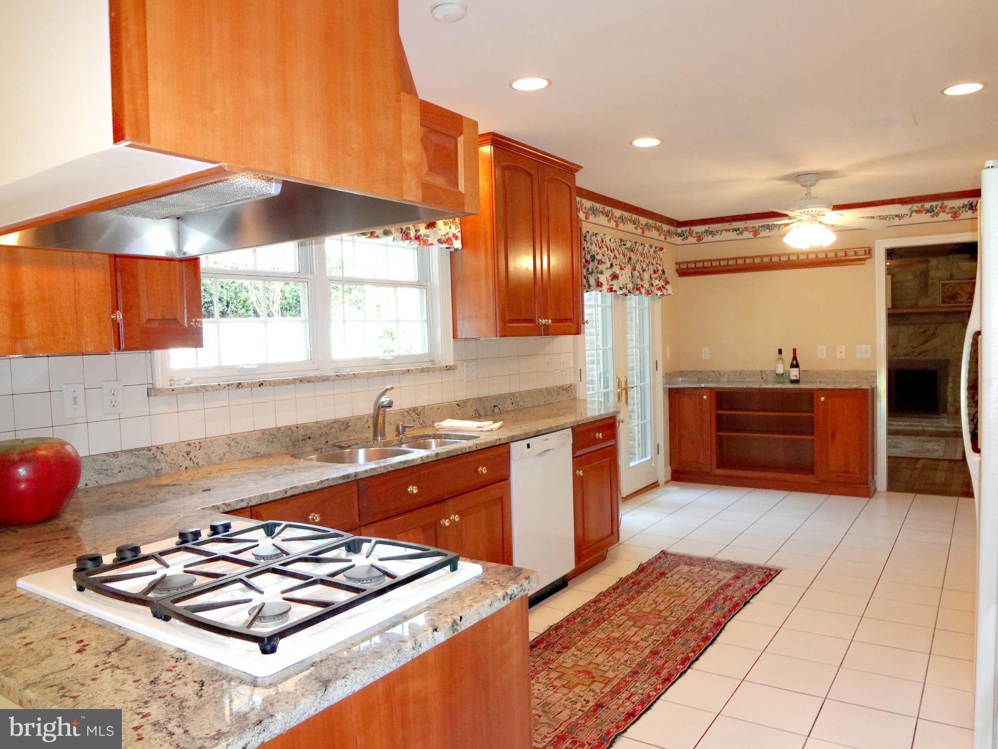 809 Villa Ridge Road Falls Church, VA 22046 - Photo 21 of 30 Kitchen