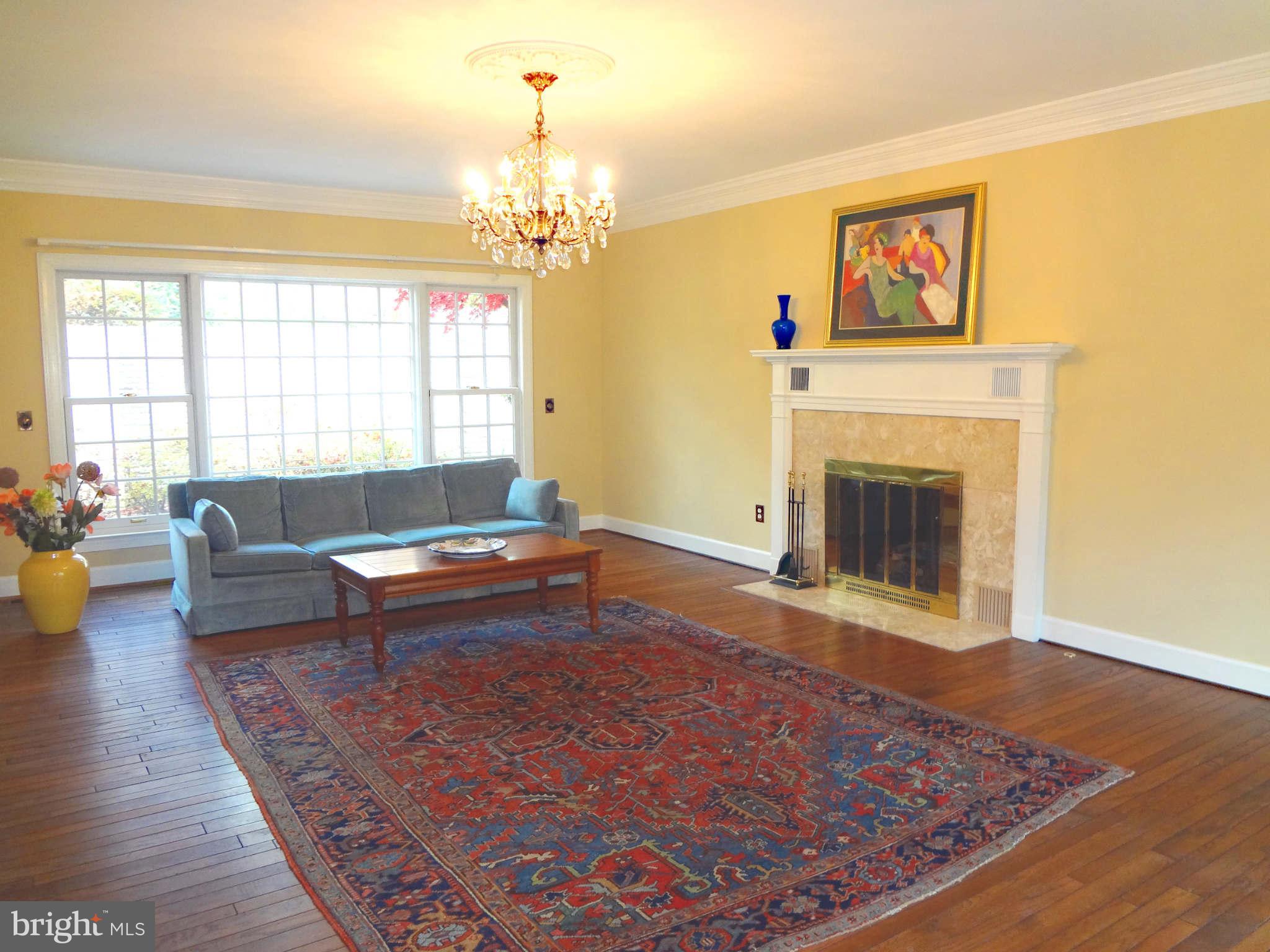 809 Villa Ridge Road Falls Church, VA 22046 - Photo 23 of 30 Living Room