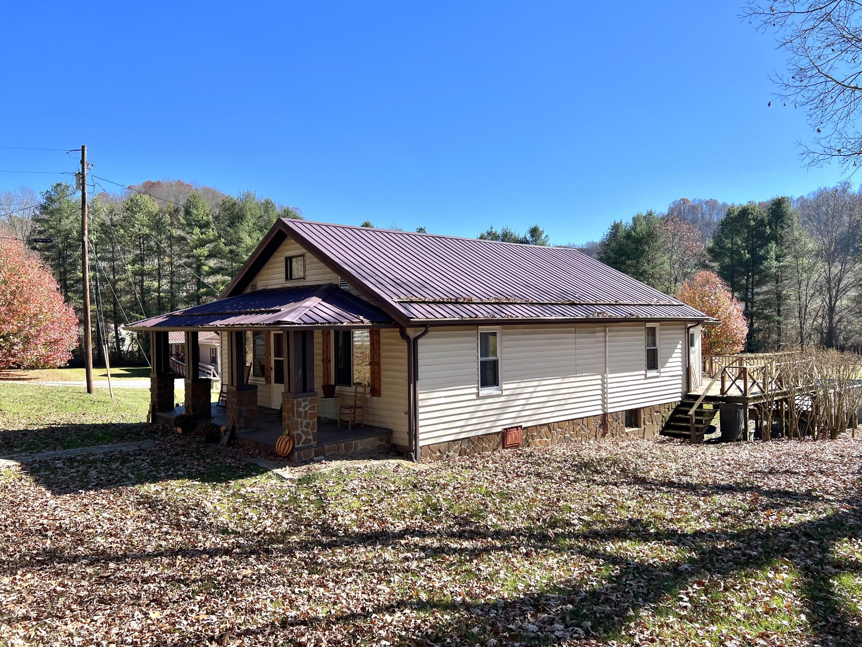 8012 Rock Switch Road Wise, VA 24293 - Photo 3 of 34 2503D921-3E27-4D4F-9273-49BC234B46F8