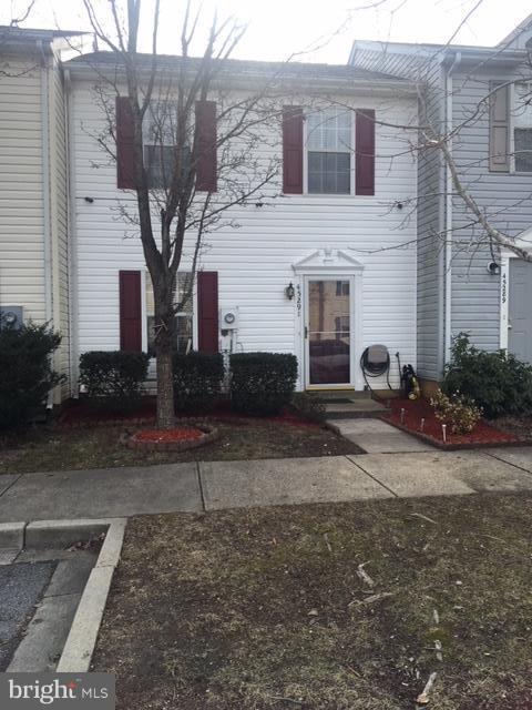 45291 Rumsford Lane California, MD 20619 - Photo 1 of 23 Exterior (Front)