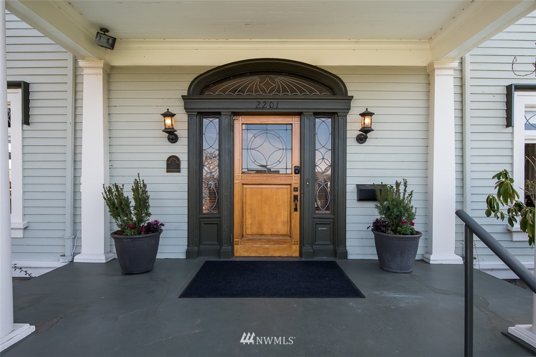 2201 Rucker Avenue Everett, WA 98201 - Photo 3 of 40
